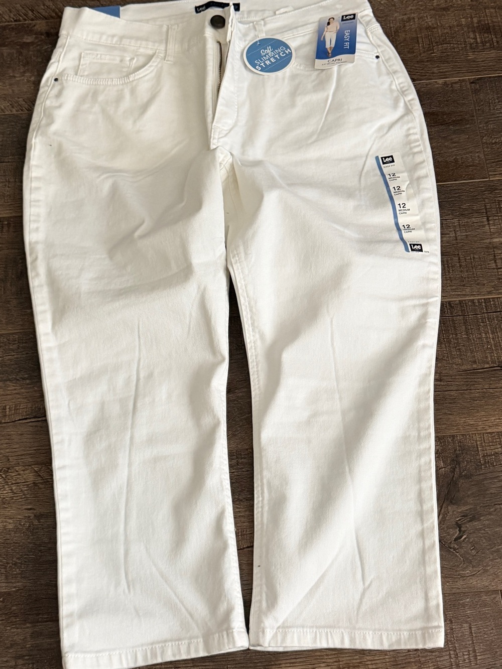 Lee Women's White Stretch Straight-Leg Capris